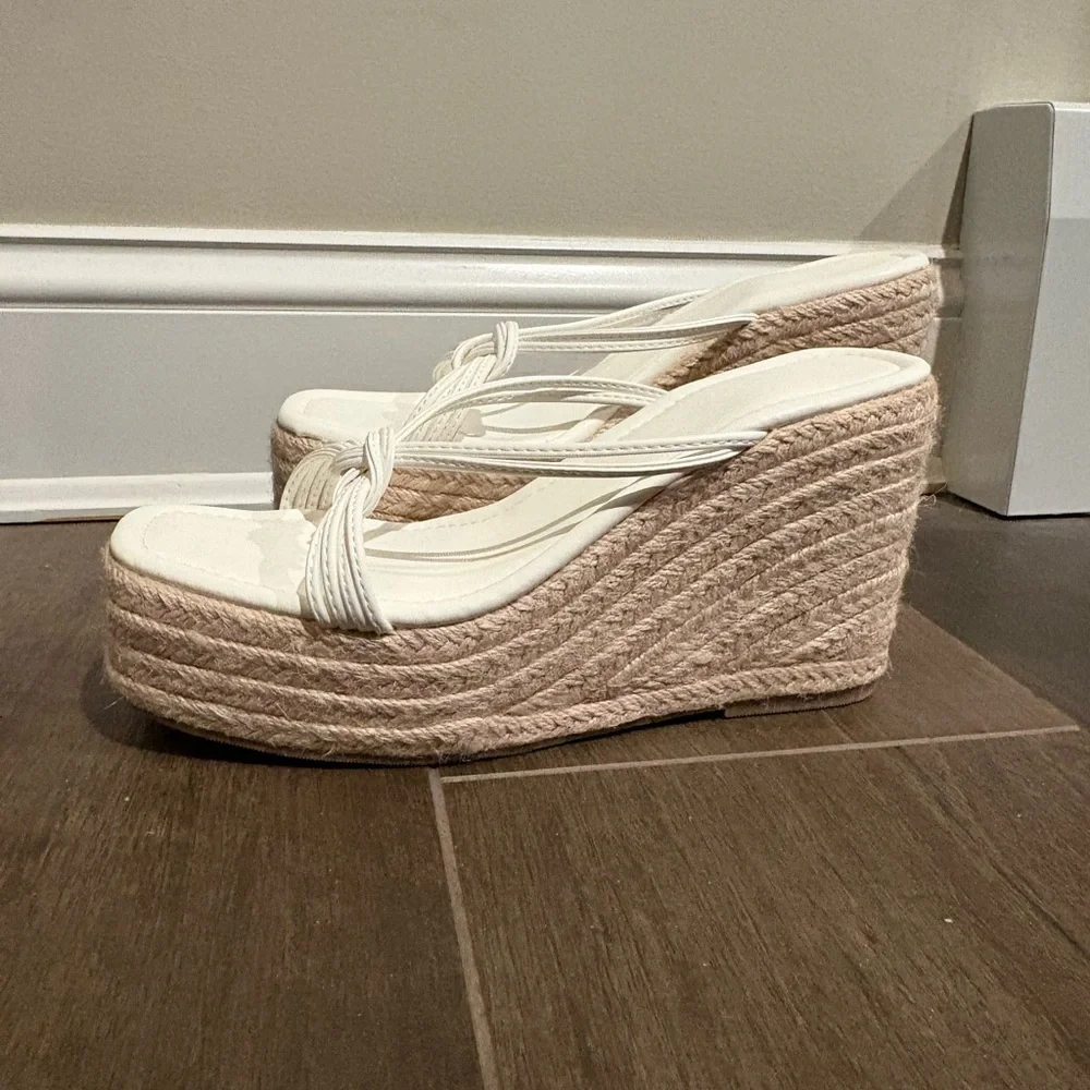 8.5‎ Chic White Platform Sandals